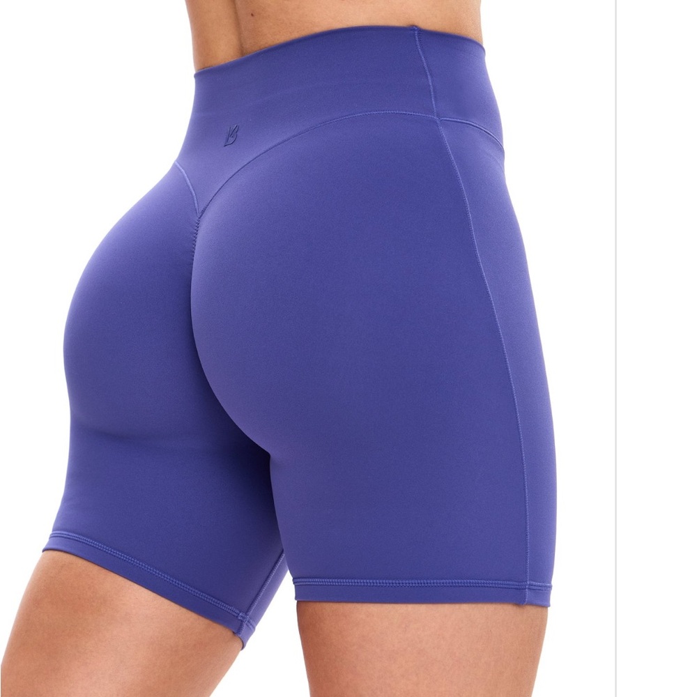 Buffbunny Aggressive Scrunch 7” Shorts / Lunar Blue / Sz Medium / EUC